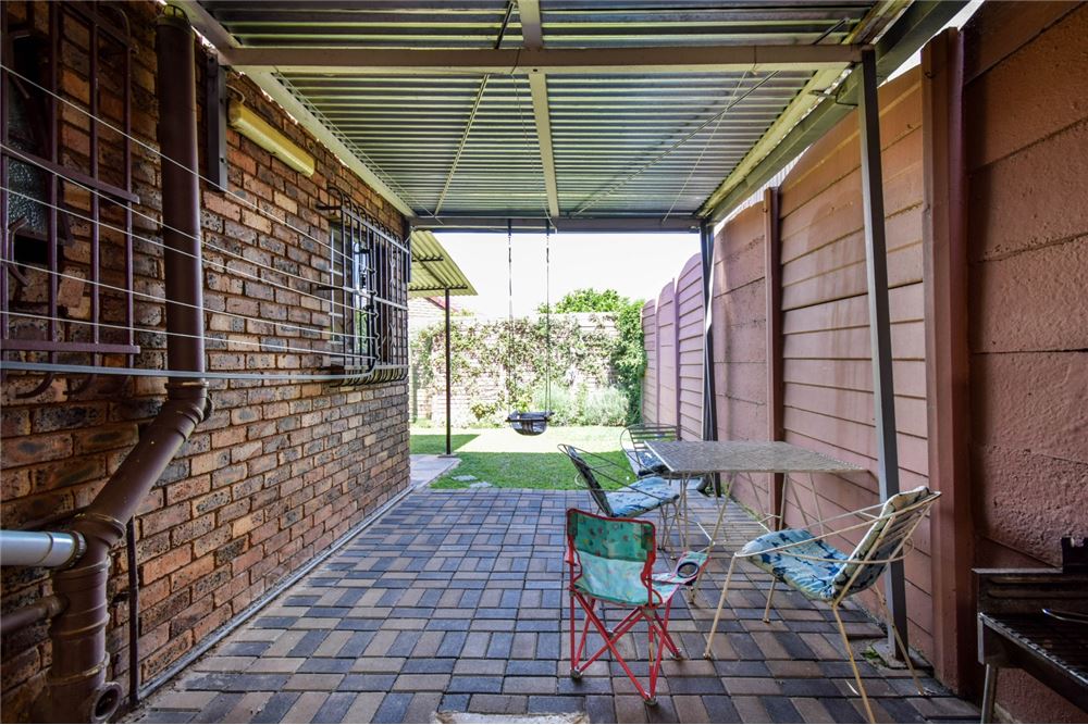 Residential - House - Waverley, Gauteng - South Africa - 36 - 1031414001-147