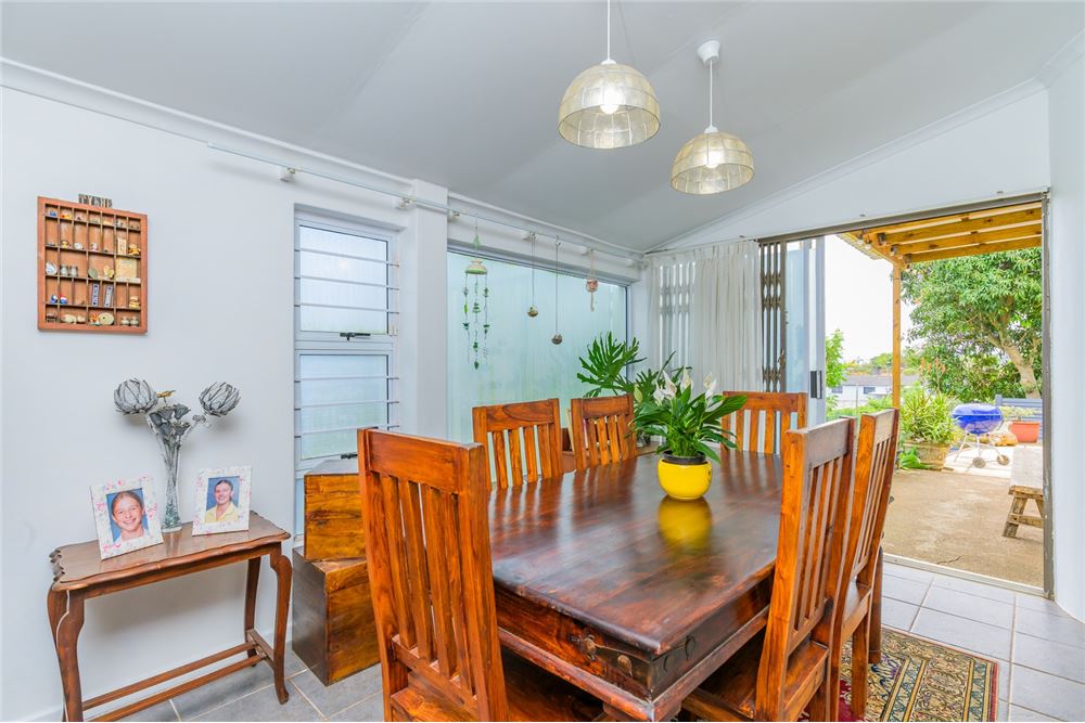 Residential - House - Glen Anil, KwaZulu Natal - South Africa - 16 - 1031465013-90