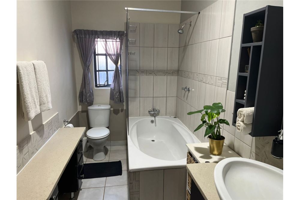 Residencial - Casa - Wonderboom South, Gauteng - South Africa - 19 - 1031414158-12
