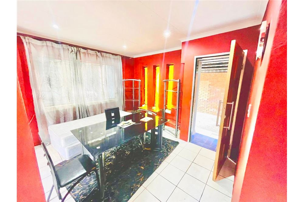 Residencial - Casa - Eersterust, Gauteng - South Africa - 10 - 1031414137-42
