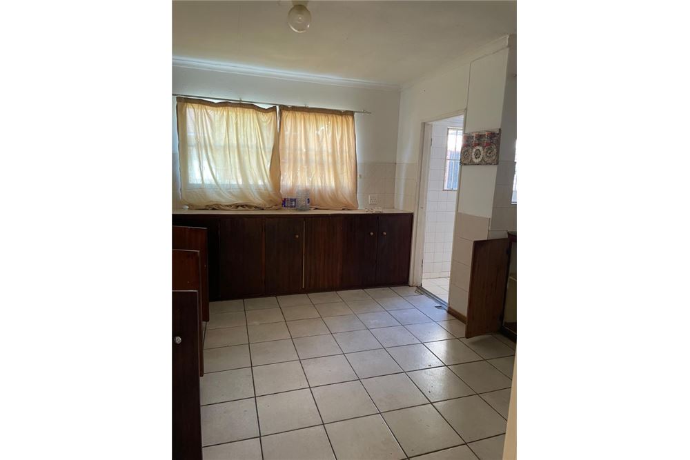 Dzīvojamais - Savrupmāja - Ladybrand, Free State - South Africa - 6 - 1031417002-278