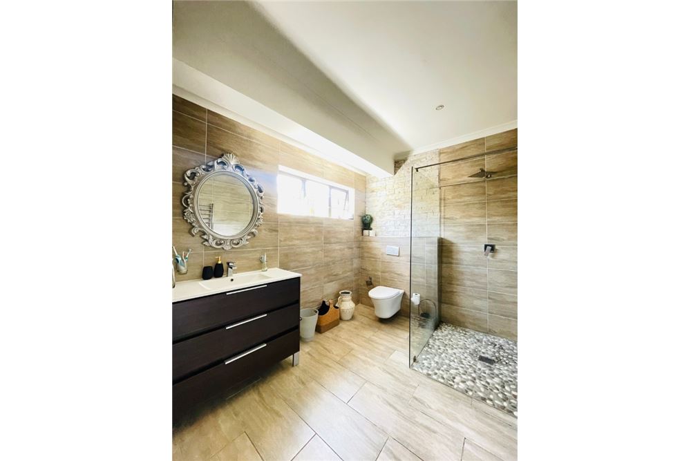 Residential - House - La Lucia, KwaZulu Natal - South Africa - 31 - 1031465129-25