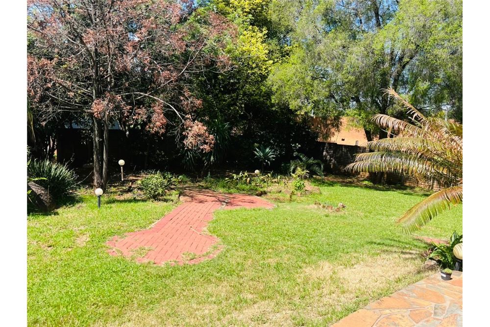 Residencial - Casa - Lynnwood, Gauteng - South Africa - 32 - 1031414137-16