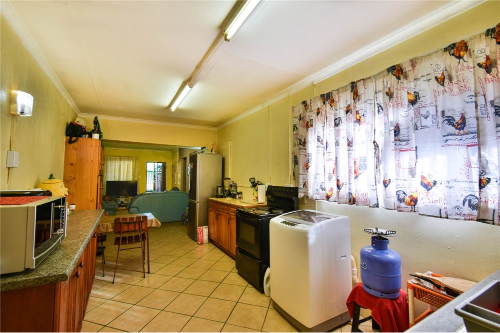 Residenziale - Casa - Eldorette, Gauteng - South Africa - 48 - 1031414102-97