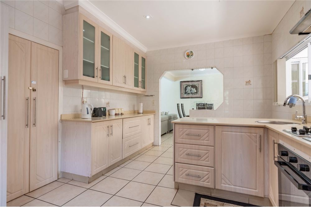 Residential - House - La Lucia, KwaZulu Natal - South Africa - 20 - 1031465022-882