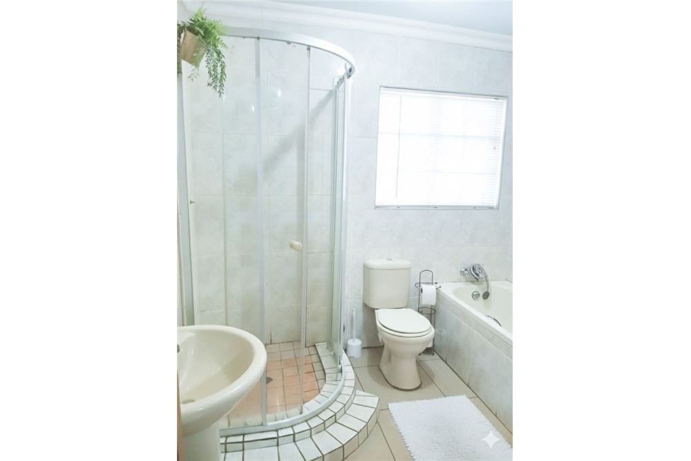 Residencial - Casa - Eersterust, Gauteng - South Africa - 14 - 1031414137-47