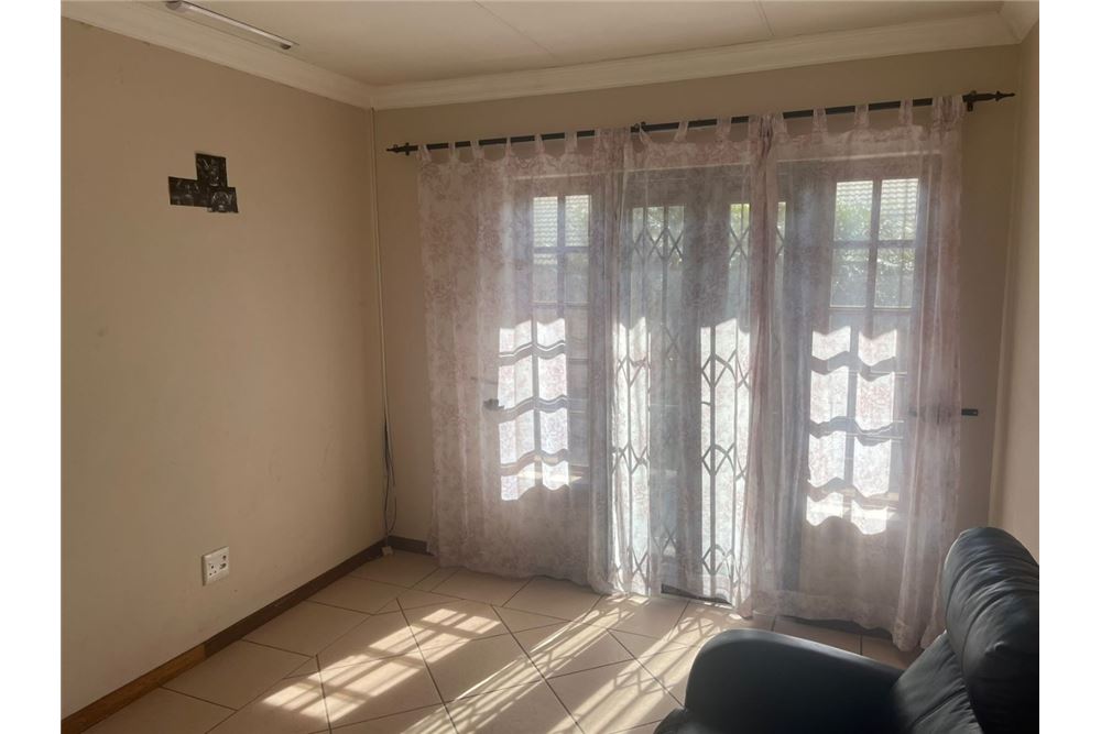 Residencial - Casa - Montana Park, Gauteng - South Africa - 27 - 1031414140-41