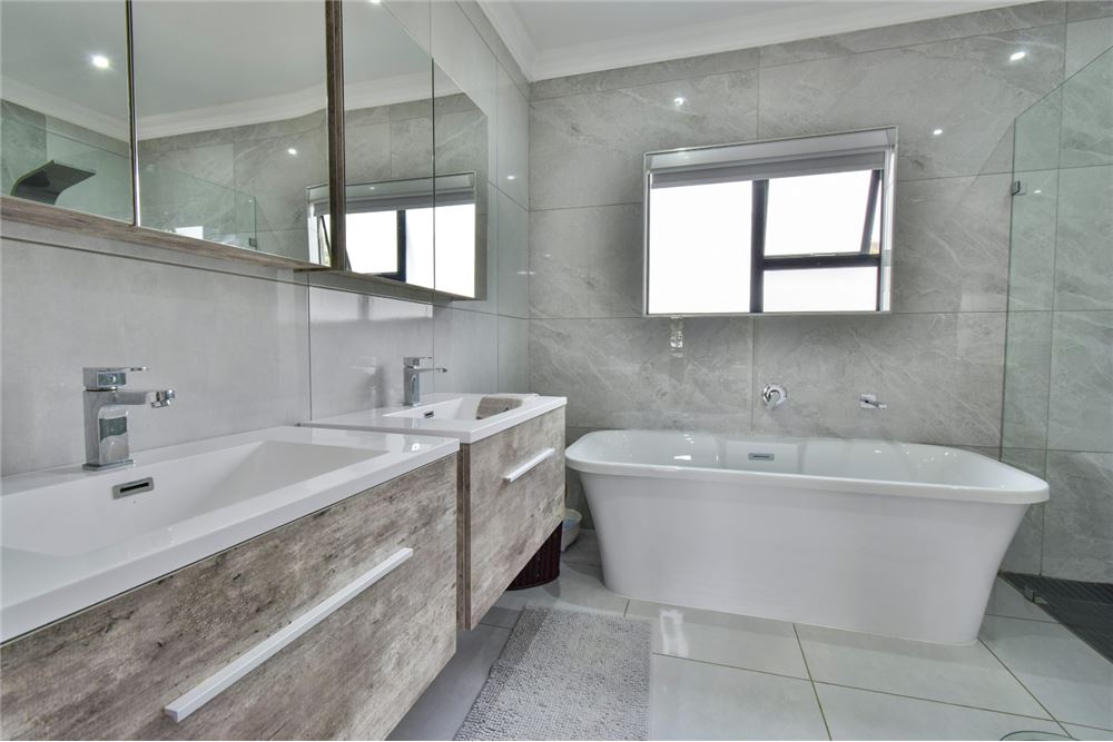 Residencial - Casa - Magalieskruin, Gauteng - South Africa - 17 - 1031414140-43