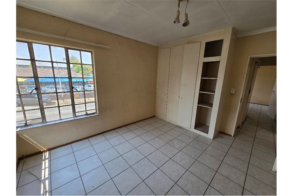 Gyvenamasis - Butas - Alberton North, Gauteng - South Africa - 11 - 1031421002-264