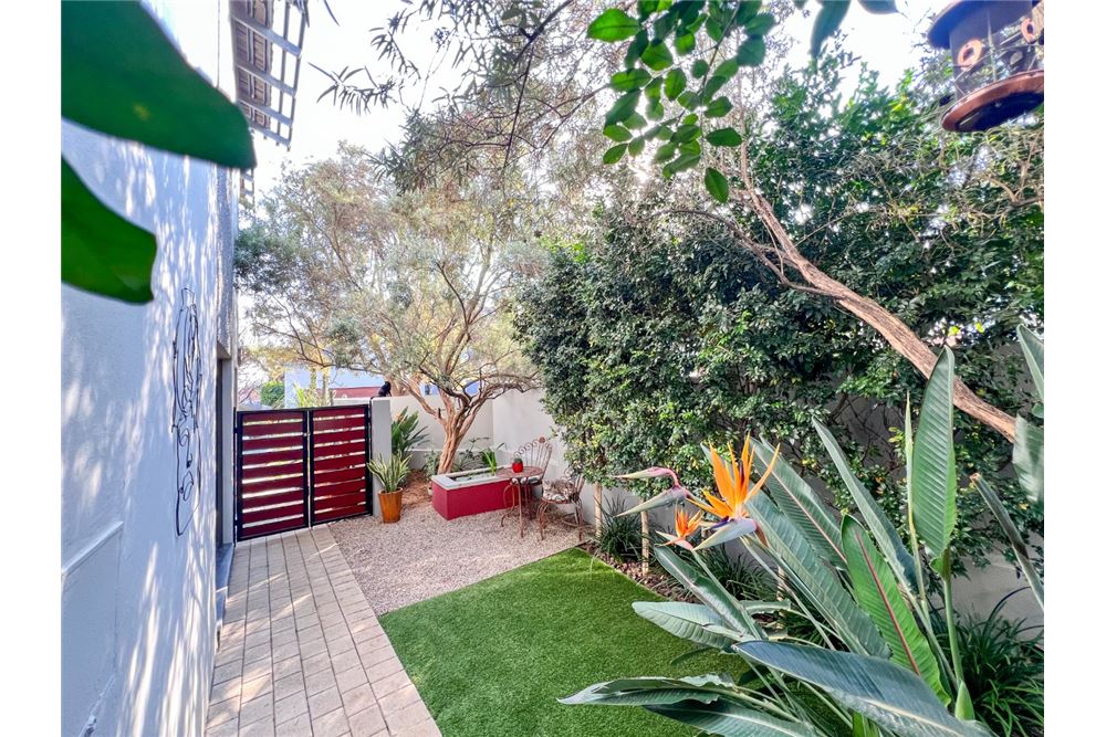 Residential - Hus - Fourways, Gauteng - South Africa - 3 - 1031428052-10