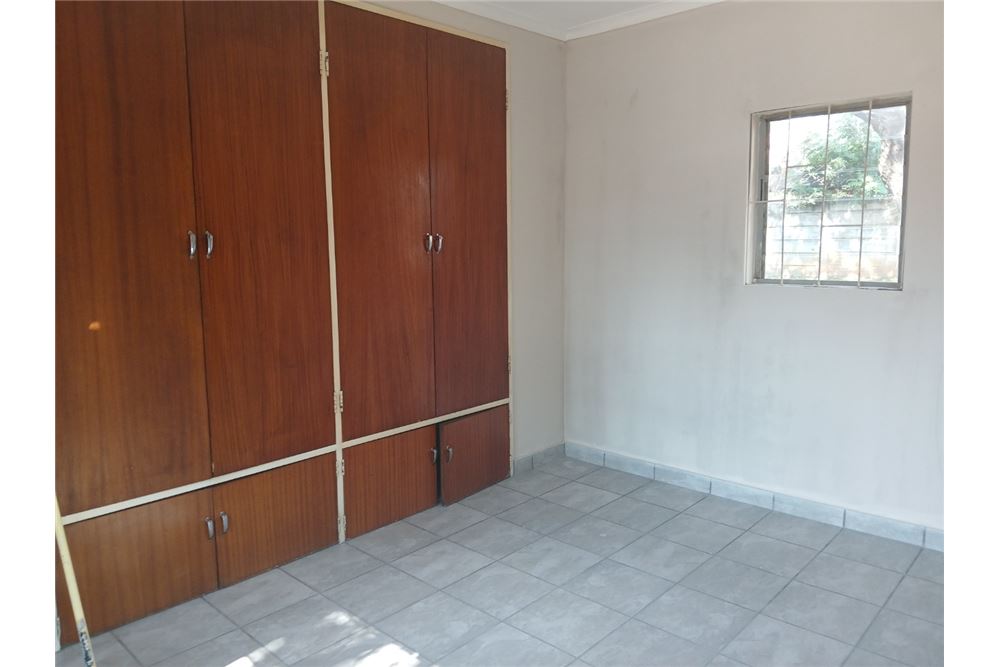 Residential - House - Karenpark, Gauteng - South Africa - 9 - 1031414088-127