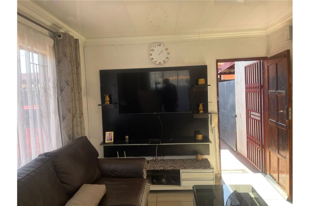 Residenziale - Casa - Soshanguve XX, Gauteng - South Africa - 19 - 1031414015-768