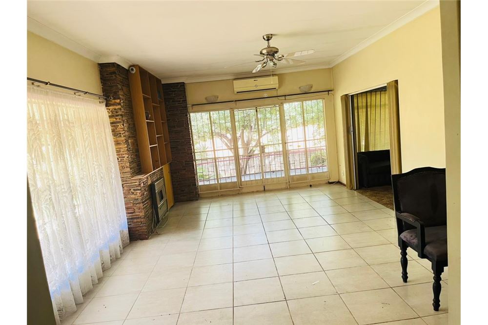 Residencial - Casa - Lynnwood, Gauteng - South Africa - 5 - 1031414137-16