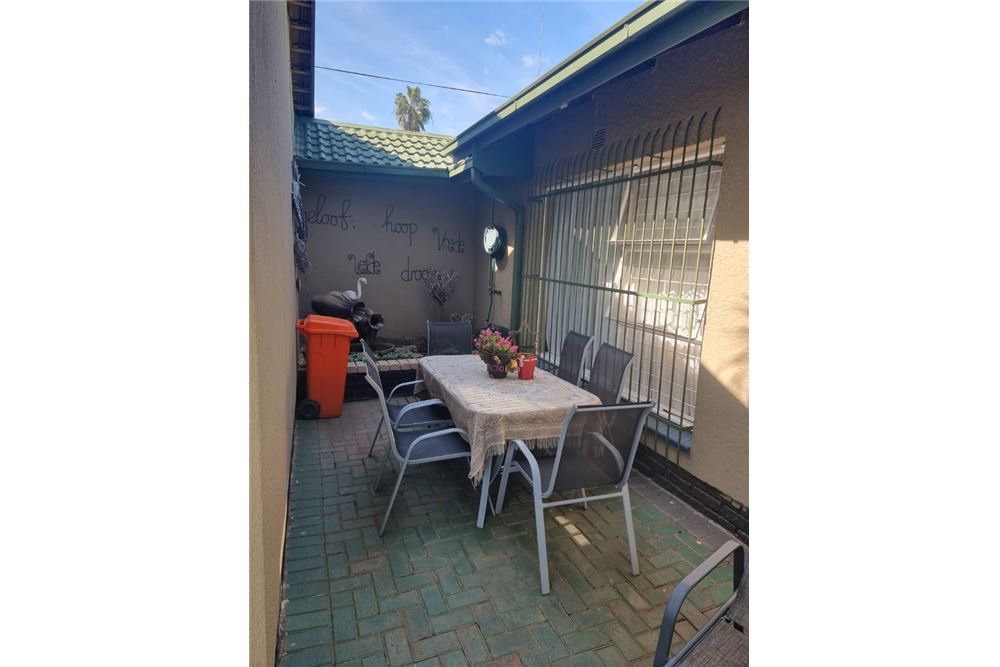 Woningbouw - Haus - Vanderbijlpark SW 5, Gauteng - South Africa - 3 - 1031010017-88