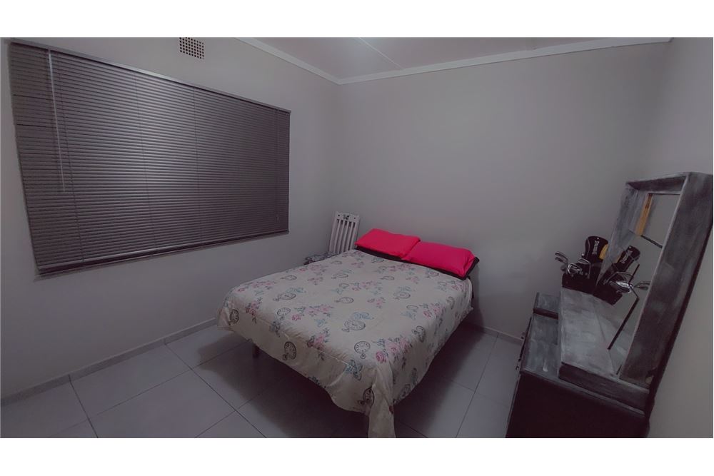 Residential - हाउस - Vanderbijlpark SW 5, Gauteng - South Africa - 25 - 1031010012-83