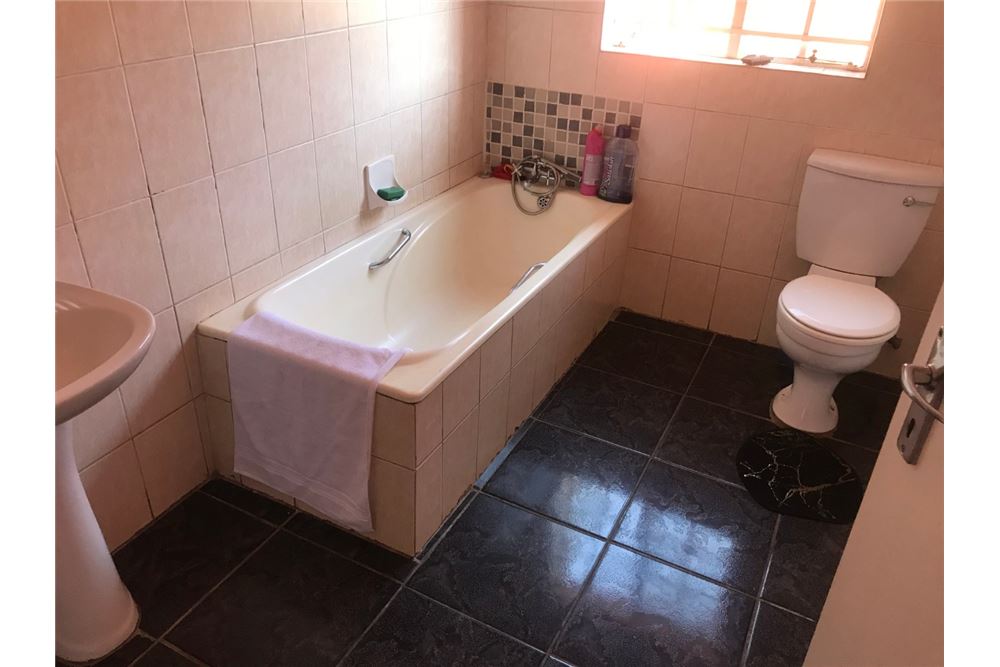 Residenziale - Casa - Theresapark, Gauteng - South Africa - 25 - 1031414015-770