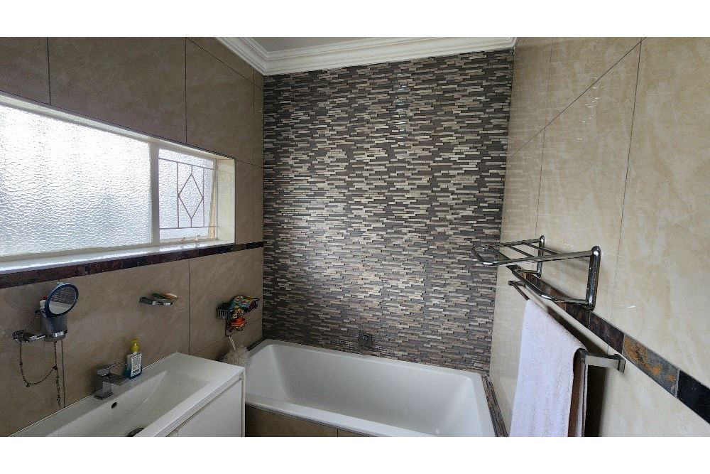 Residential - Omakotitalo - Oakdene, Gauteng - South Africa - 23 - 1031421040-63