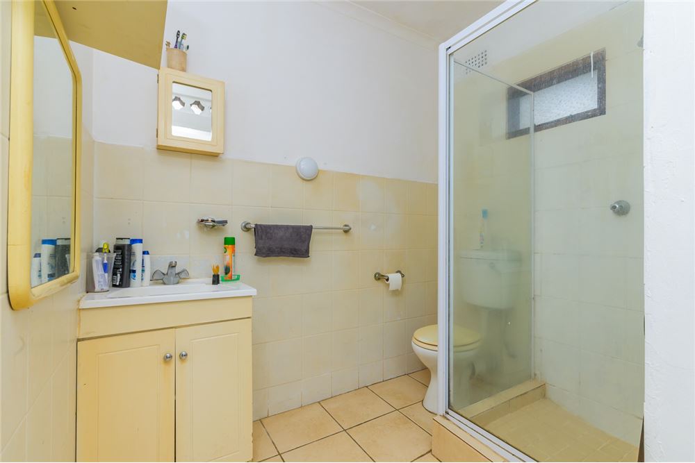 Residential - House - Glen Anil, KwaZulu Natal - South Africa - 25 - 1031465055-123