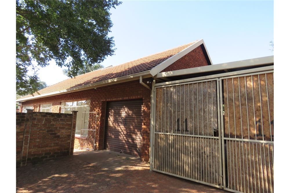 Residencial - Casa - Karenpark, Gauteng - South Africa - 26 - 1031414013-119