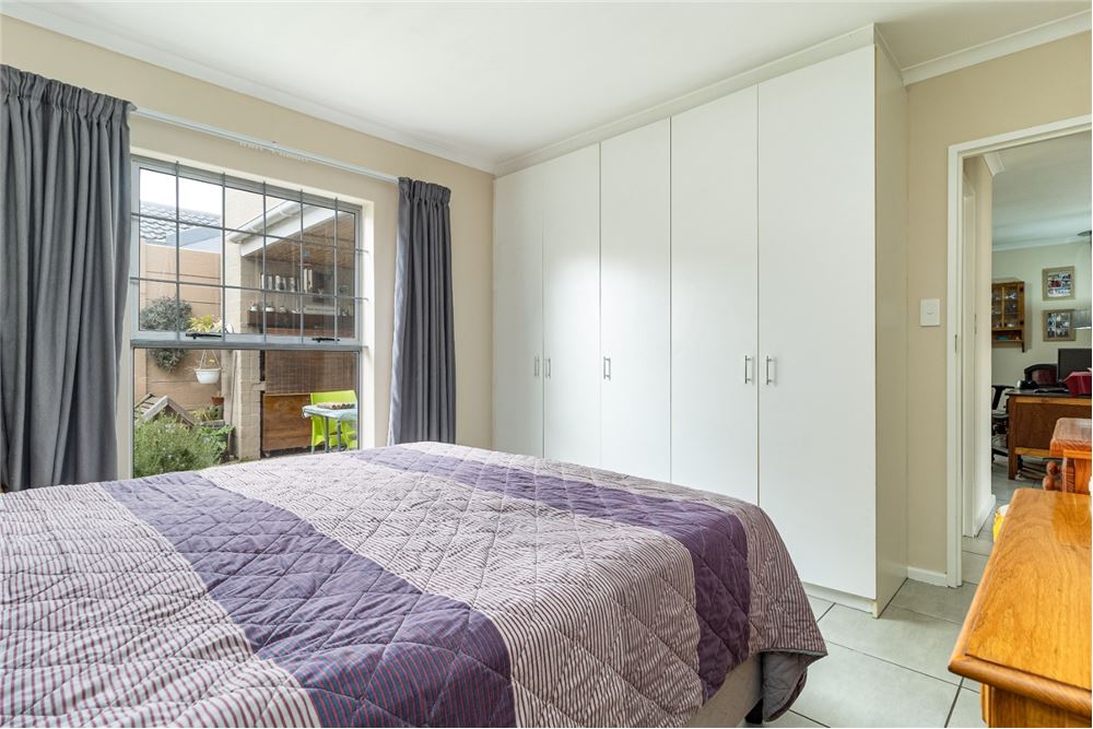 Residential - Hus - Vredekloof Heights, Western Cape - South Africa - 18 - 1031485058-18