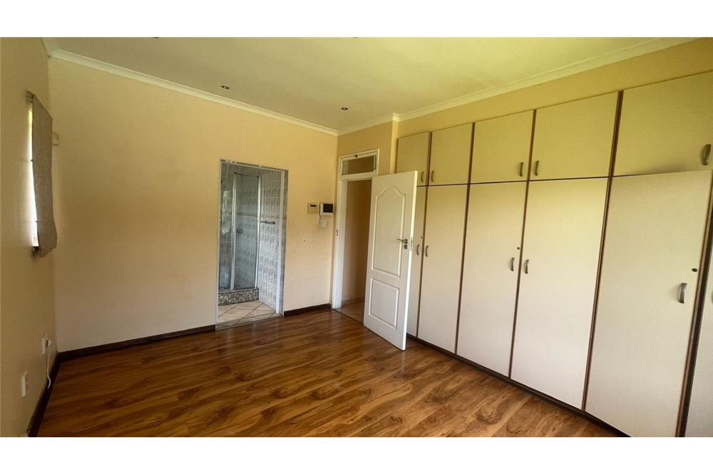 Residential - House - Glen hills, KwaZulu Natal - South Africa - 21 - 1031465129-26