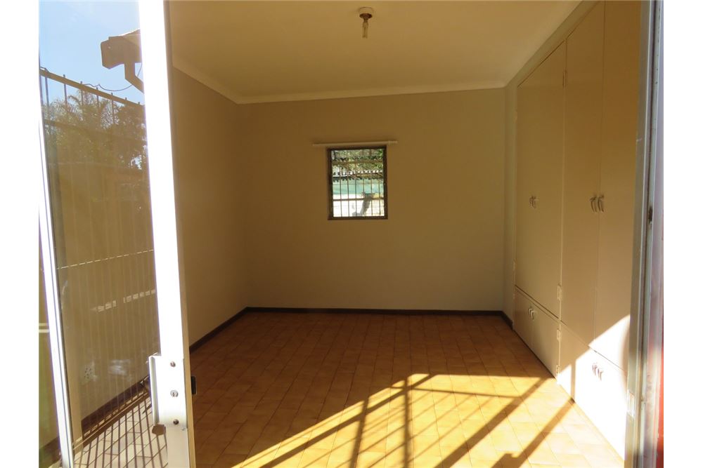 Residencial - Casa - Karenpark, Gauteng - South Africa - 19 - 1031414013-120
