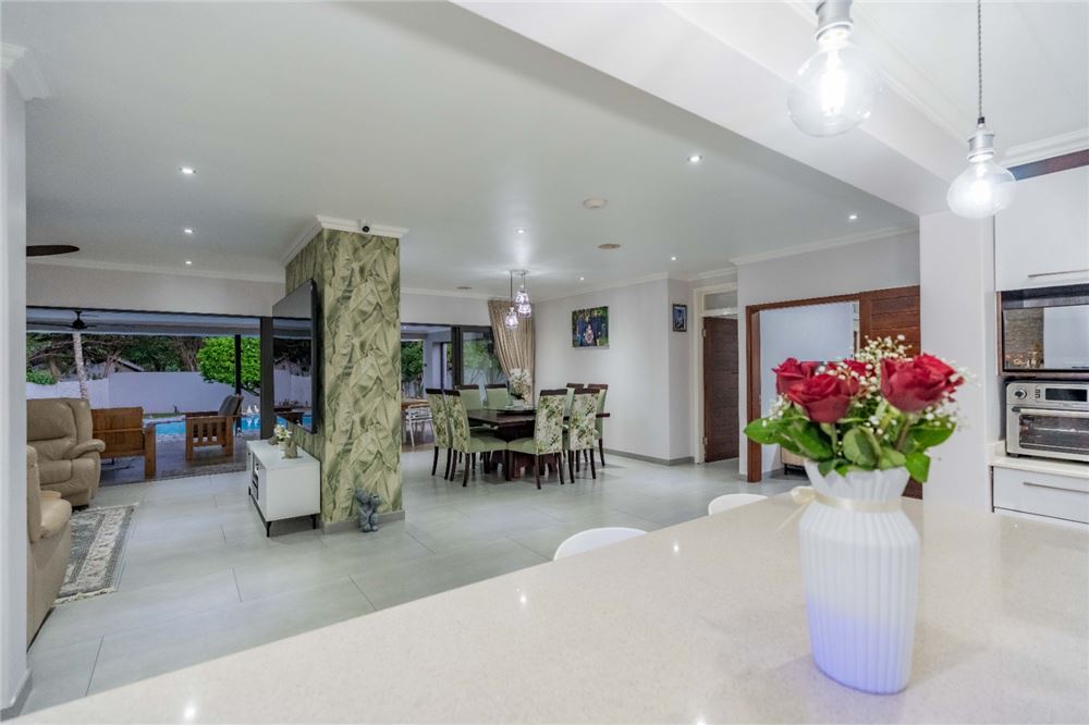 Residential - House - Umhlanga Rocks, KwaZulu Natal - South Africa - 17 - 1031465022-876