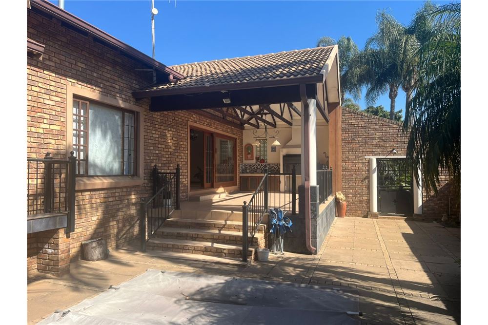 Residencial - Casa - Montana Park, Gauteng - South Africa - 3 - 1031414140-41