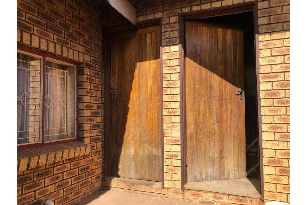 Residential - House - Mabopane, Gauteng - South Africa - 12 - 1031414106-218