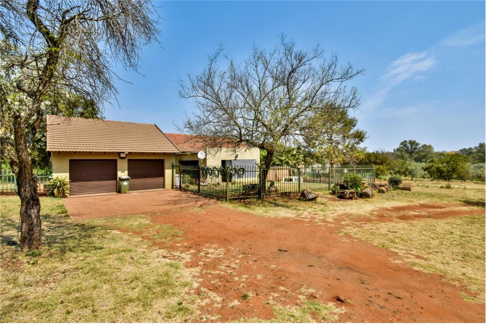 Residencial - Granja - Kameeldrift East, Gauteng - South Africa - 2 - 1031414001-140