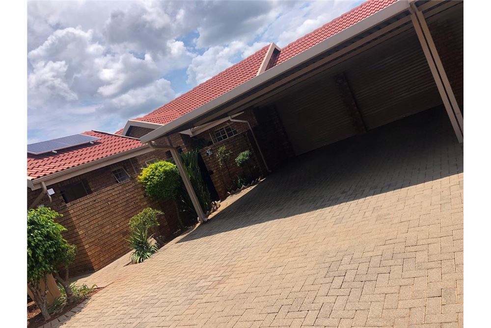 Residencial - Adosado - Montana, Gauteng - South Africa - 31 - 1031414050-120