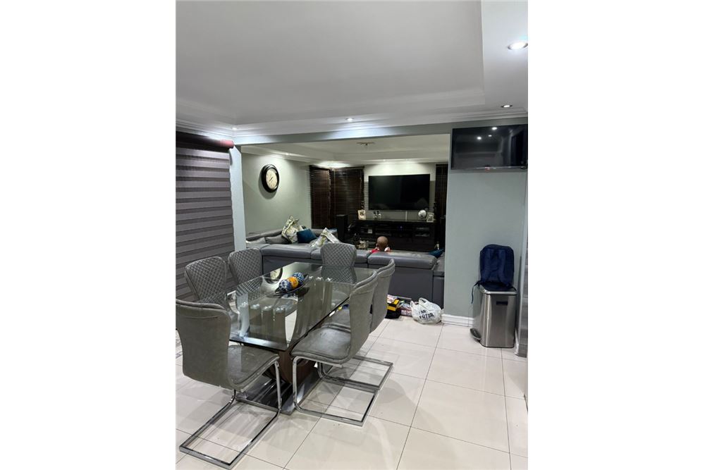 Residential - Отдельно стоящий дом - Protea Glen, Gauteng - South Africa - 12 - 1031421109-69