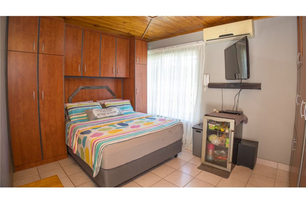 Residential - House - Glen hills, KwaZulu Natal - South Africa - 28 - 1031465050-129