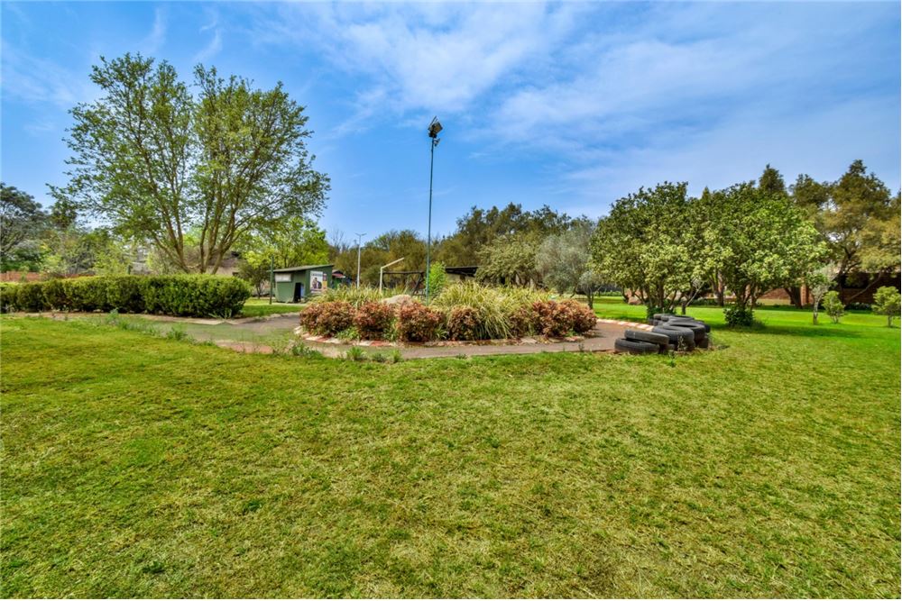 Comercial - Hostal - Kameeldrift East, Gauteng - South Africa - 39 - 1031414001-141