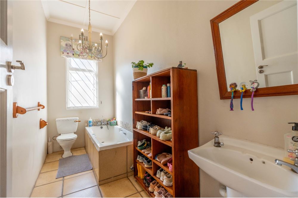 Residential - House - Glenwood, KwaZulu Natal - South Africa - 36 - 1031465109-74