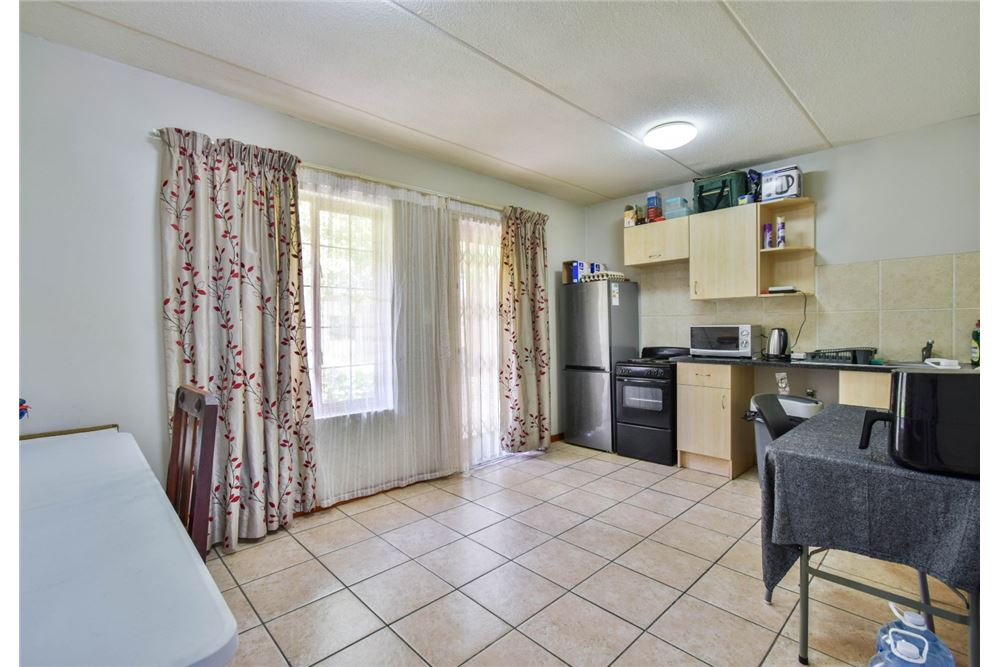 Residential - Condo/Apartment - Montana, Gauteng - South Africa - 5 - 1031414001-148
