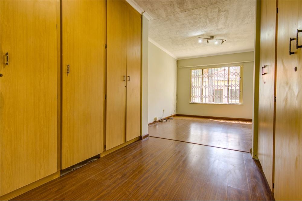 Residential - ਅਲੱਗ ਥਲੱਗ ਬਣਿਆ ਹੋਇਆ ਘਰ - Norkem Park, Gauteng - South Africa - 18 - 1031439089-19