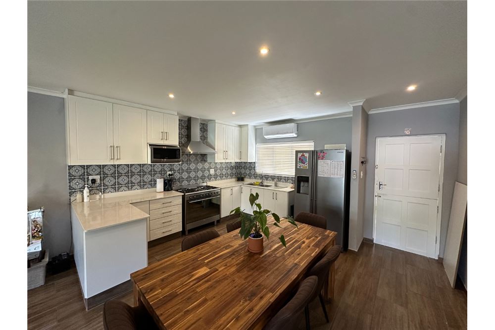 Residential - Townhouse - Mount Edgecombe, KwaZulu Natal - South Africa - 9 - 1031465047-201