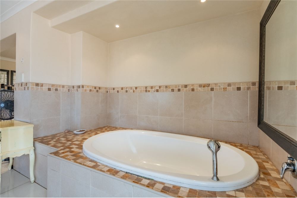 Residential - House - Durban North, KwaZulu Natal - South Africa - 37 - 1031465089-349