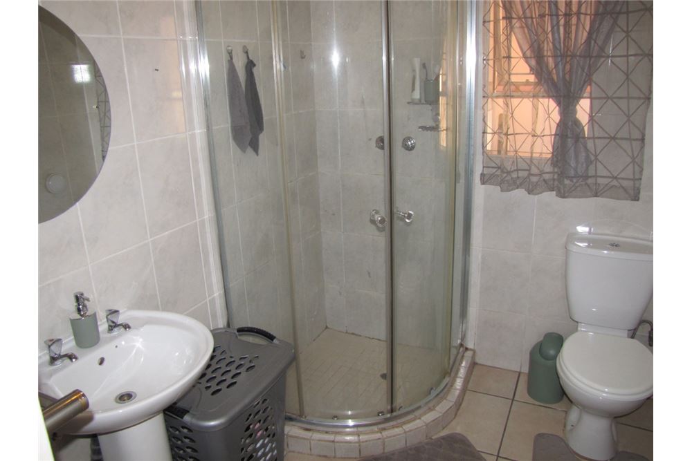Wohnung - Haus - Vanderbijlpark CE 2, Gauteng - South Africa - 31 - 1031010012-78