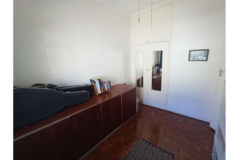 Dzīvojamais - Pilsētas savrupmāja - Bulwer, KwaZulu Natal - South Africa - 31 - 1031389007-102