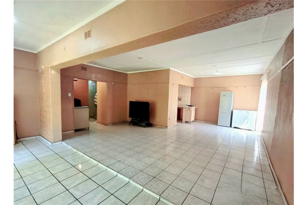 Residential - House - Vanderbijlpark SE, Gauteng - South Africa - 12 - 1031010005-15