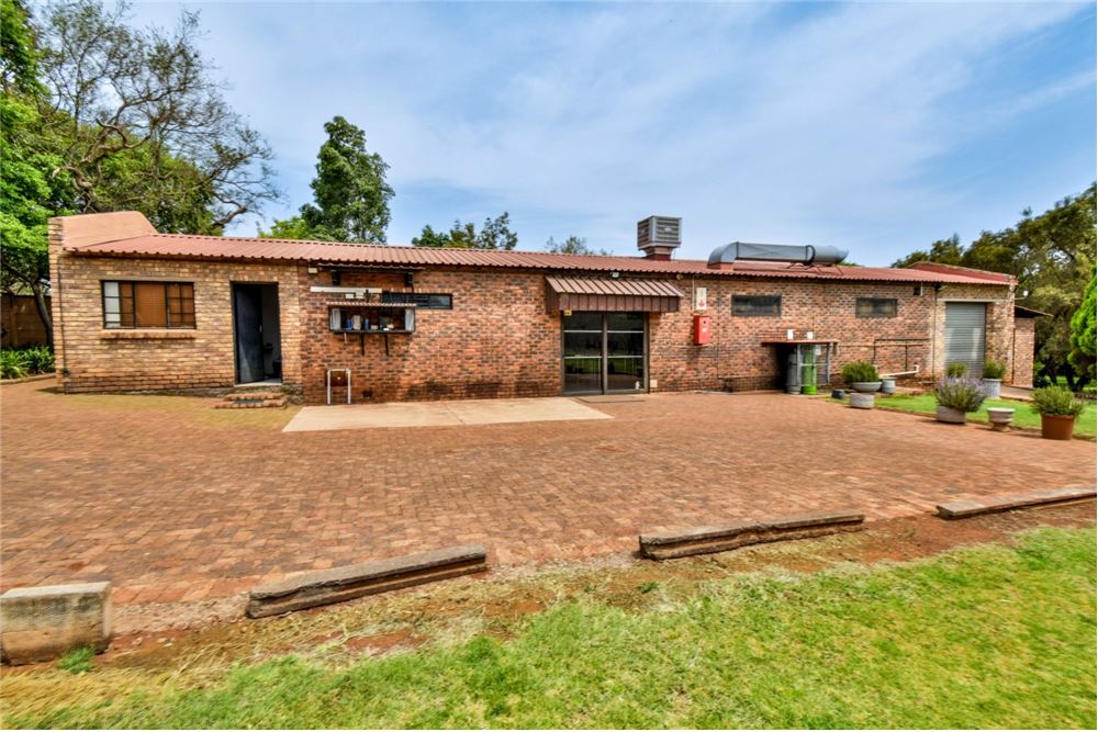 Comercial - Hostal - Kameeldrift East, Gauteng - South Africa - 74 - 1031414001-141