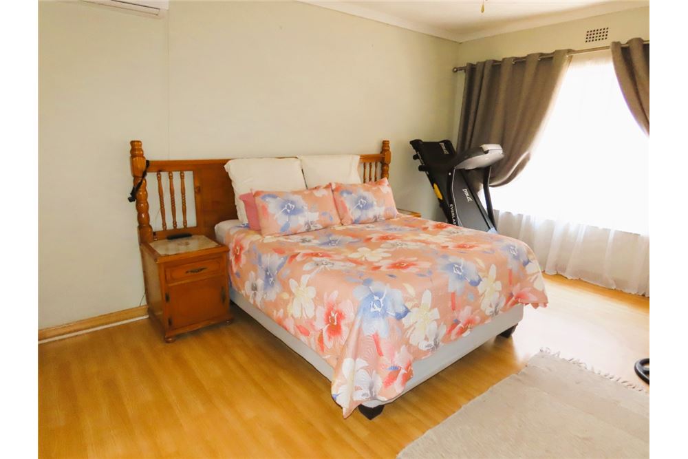 Residencial - Casa - Eersterust, Gauteng - South Africa - 24 - 1031414016-162