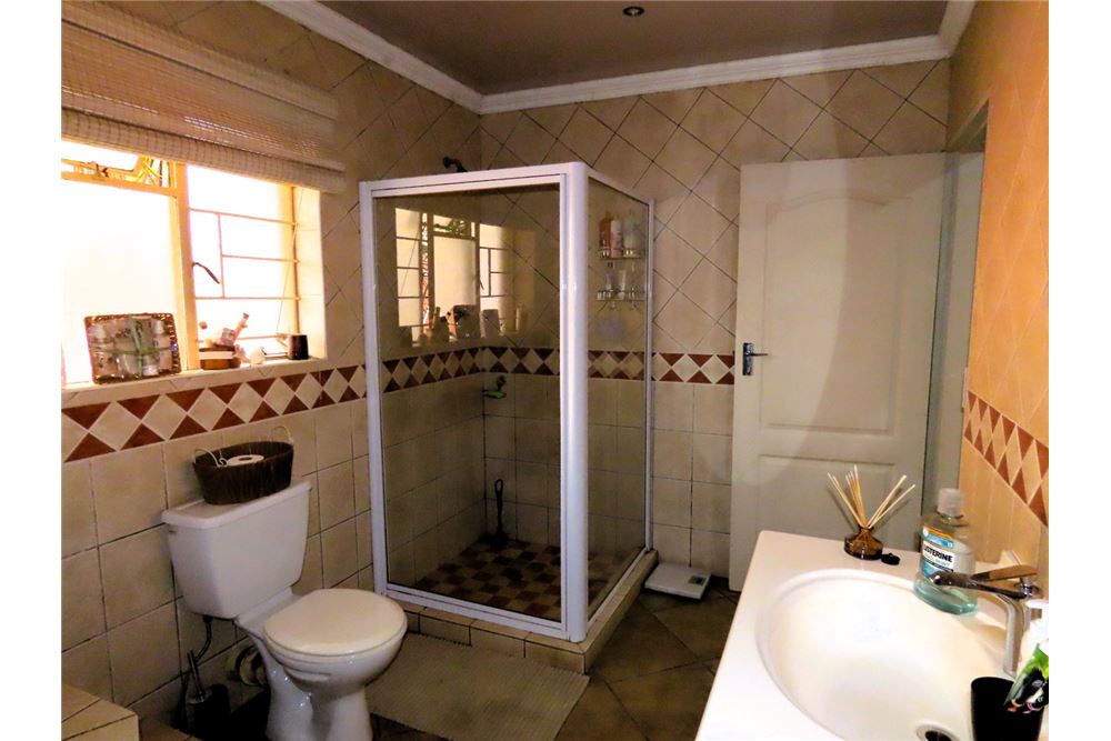 Residencial - Casa - Eersterust, Gauteng - South Africa - 23 - 1031414016-145