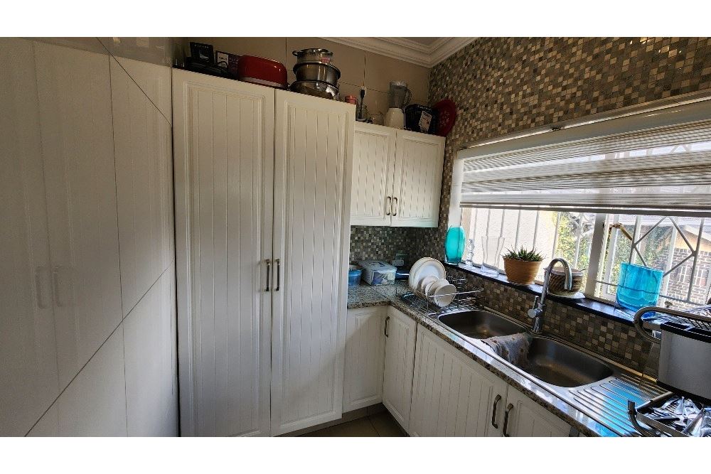 Residential - Omakotitalo - Oakdene, Gauteng - South Africa - 14 - 1031421040-63