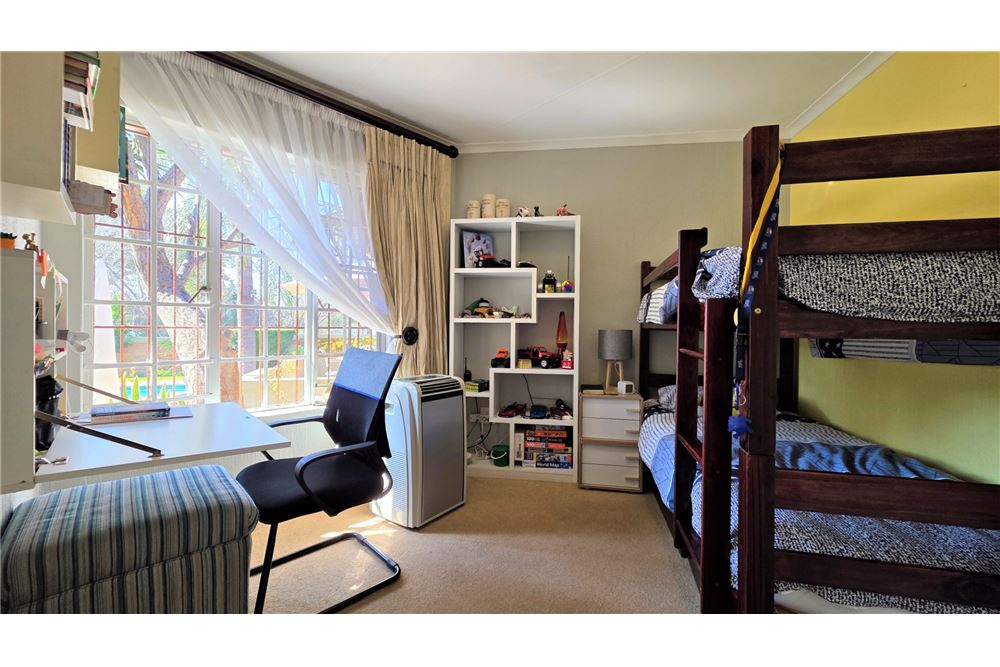 Residential - บ้านเดี่ยว - Fourways, Gauteng - South Africa - 29 - 1031393037-387