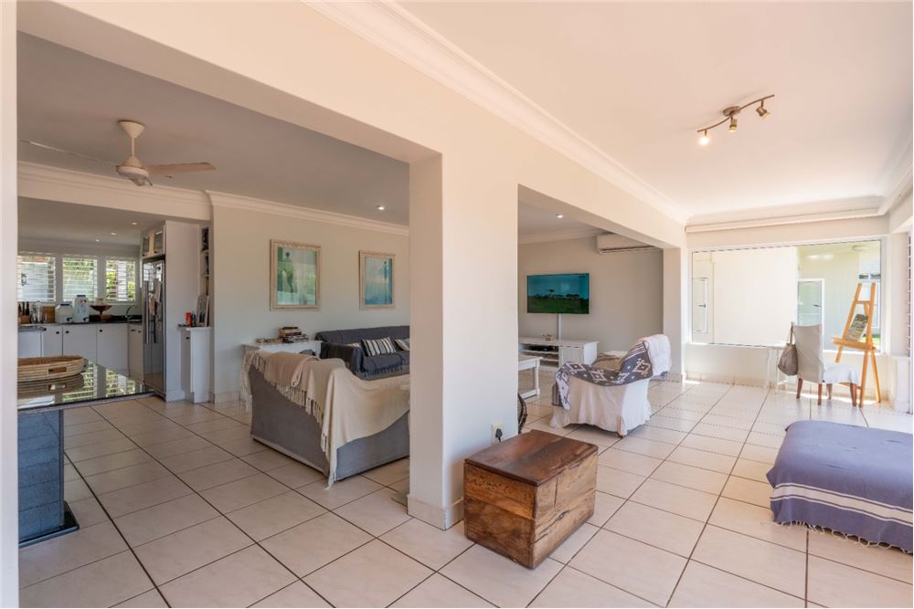 Residential - House - Umhlanga Rocks, KwaZulu Natal - South Africa - 22 - 1031465073-75