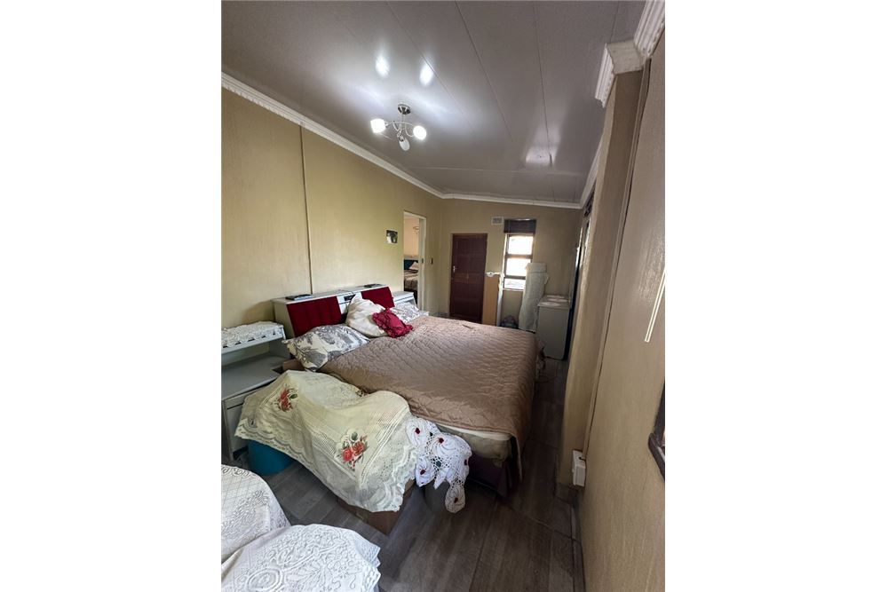 Residential - House - Glen Anil, KwaZulu Natal - South Africa - 27 - 1031465056-202