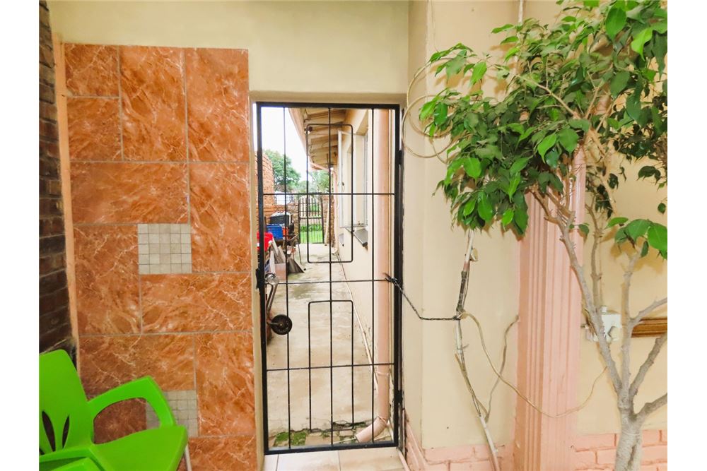 Residencial - Casa - Eersterust, Gauteng - South Africa - 34 - 1031414016-161